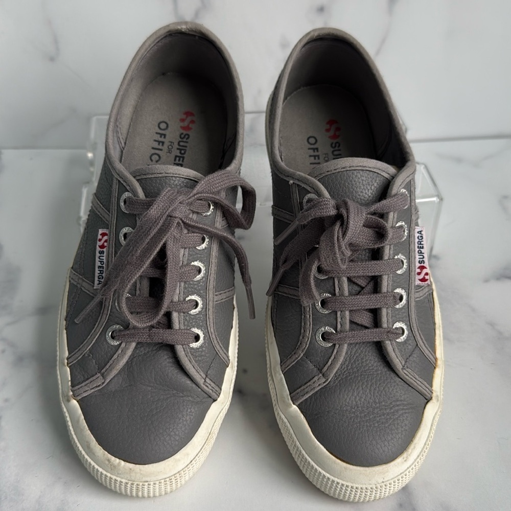 Superga Leather Lace Up Sneaker Gray Size W6.5, M5 Unisex
